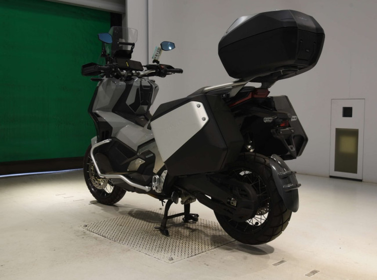 Мотоцикл Honda X-ADV750-2 з пробігом 4251 km