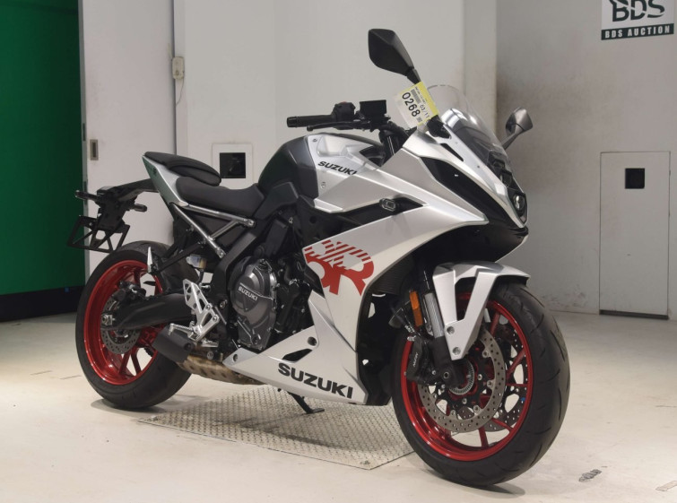 Мотоцикл Suzuki GSX-8R с пробегом 4812 km
