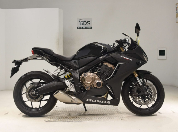 Мотоцикл Honda CBR650R з пробігом 29519 km