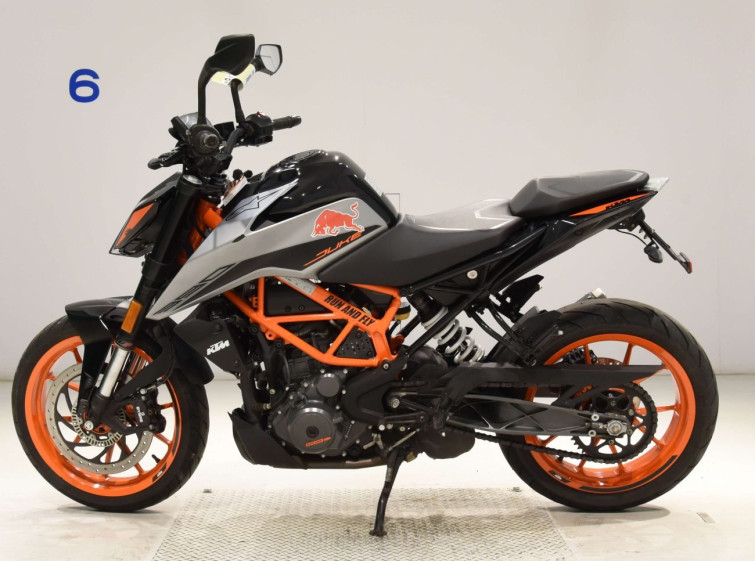 Мотоцикл KTM 390 DUKE с пробегом 10037 km