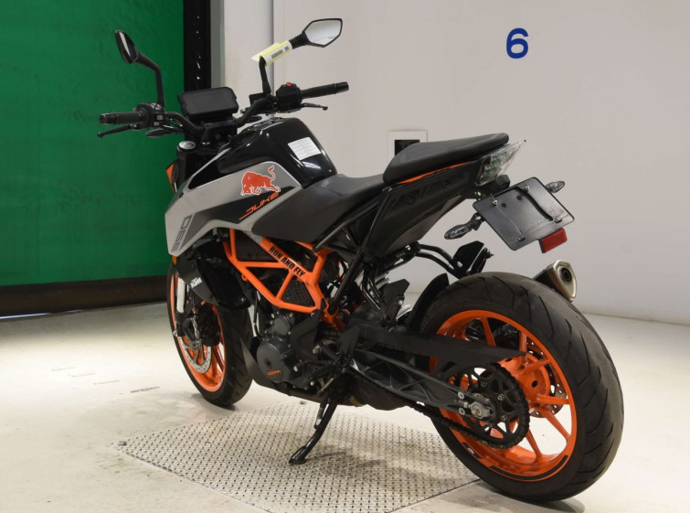Мотоцикл KTM 390 DUKE с пробегом 10037 km