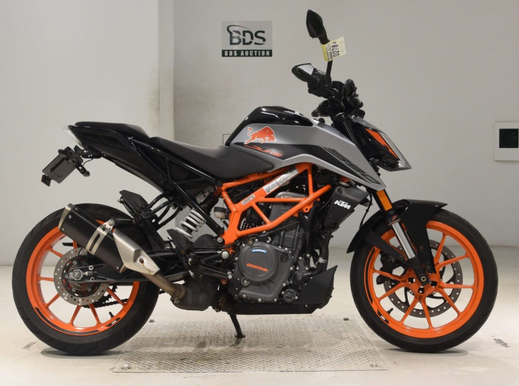 Мотоцикл KTM 390 DUKE с пробегом 10037 km
