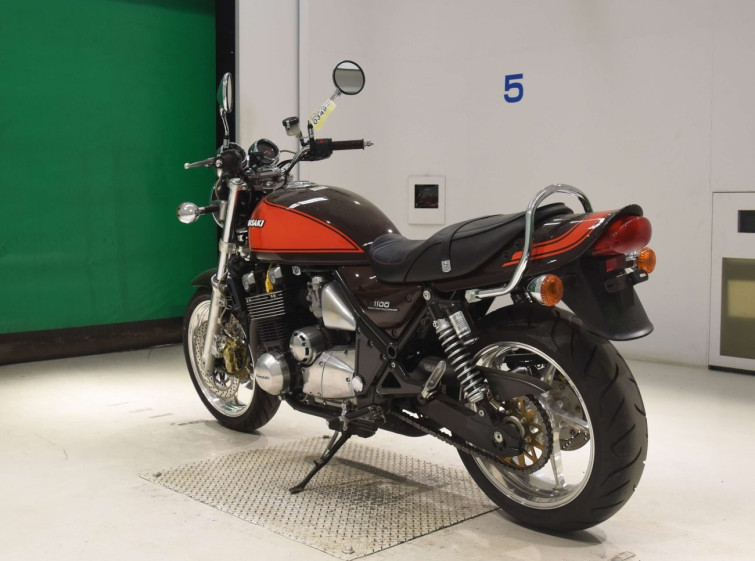 Мотоцикл Kawasaki ZEPHYR1100 з пробігом 12696 km