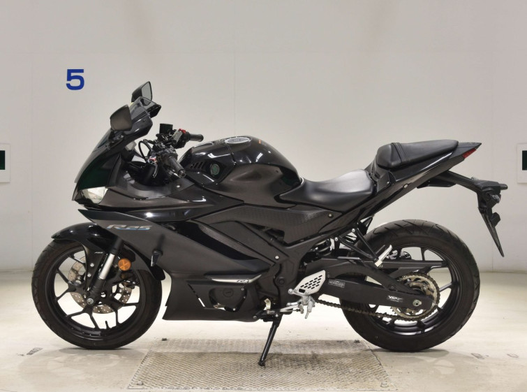 Мотоцикл Yamaha YZF-R25A с пробегом 15809 km