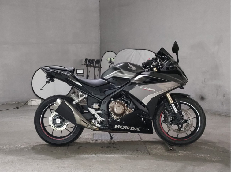 Мотоцикл Honda CBR400R з пробігом 19207 km