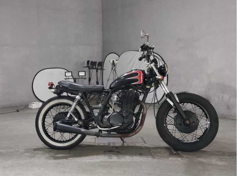Мотоцикл Yamaha SR400 з пробігом 1484 km
