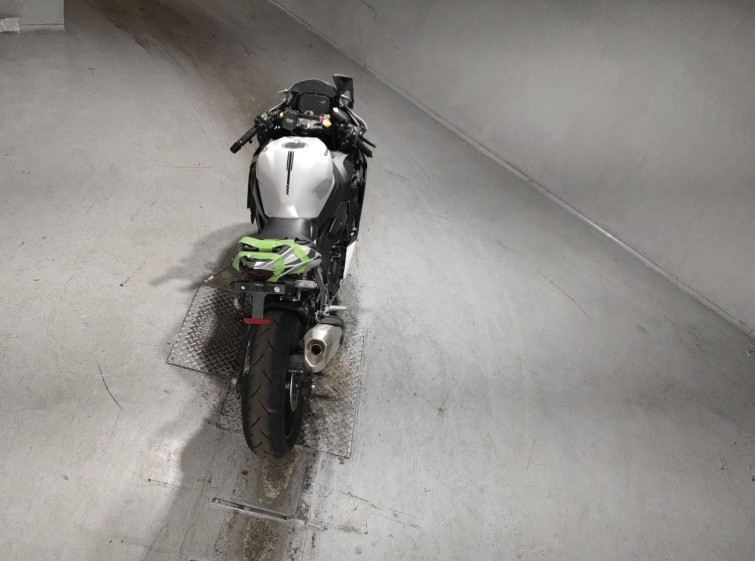 Мотоцикл Kawasaki NINJA ZX-4RR