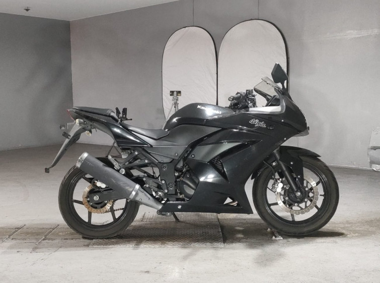 Мотоцикл Kawasaki NINJA250R с пробегом 20929 km