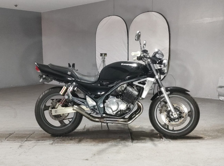 Мотоцикл Suzuki GSX250FX з пробігом 27683 km