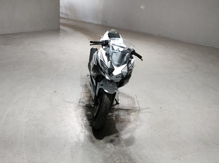 Мотоцикл Kawasaki NINJA400 с пробегом 2765 km