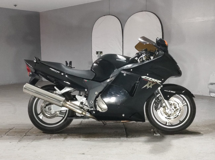 Мотоцикл Honda CBR1100XX BLACKBIRD с пробегом 28476 km