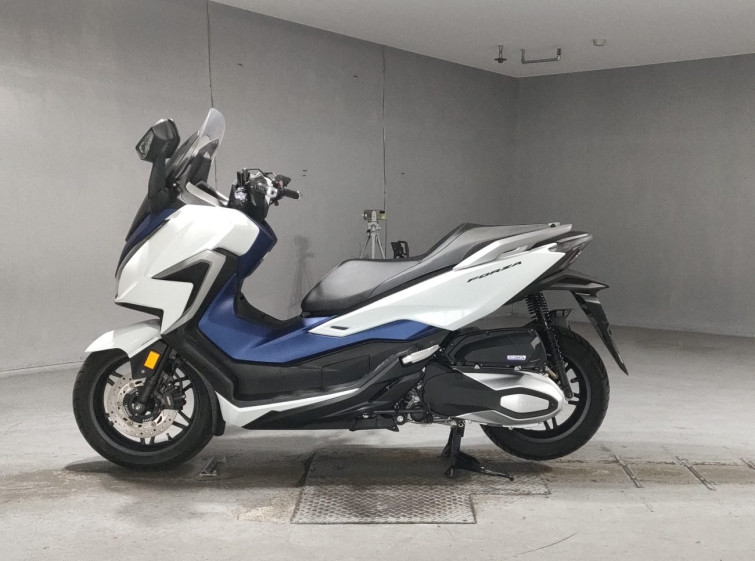 Мотоцикл Honda FORZA з пробігом 6522 km