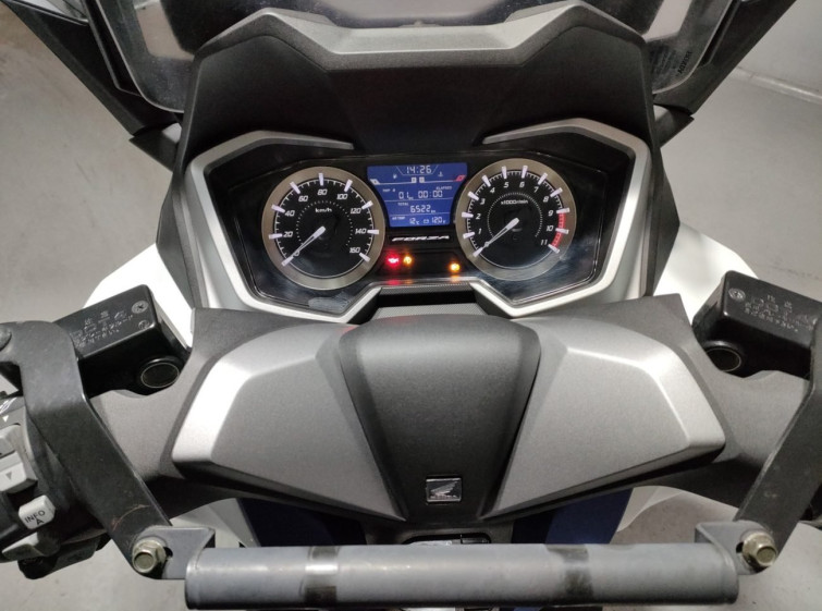 Мотоцикл Honda FORZA з пробігом 6522 km