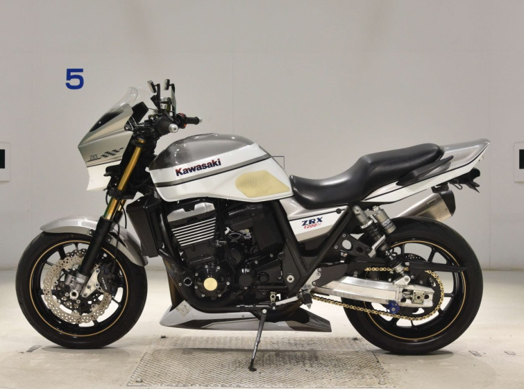 Мотоцикл Kawasaki ZRX1200D с пробегом 72488 km