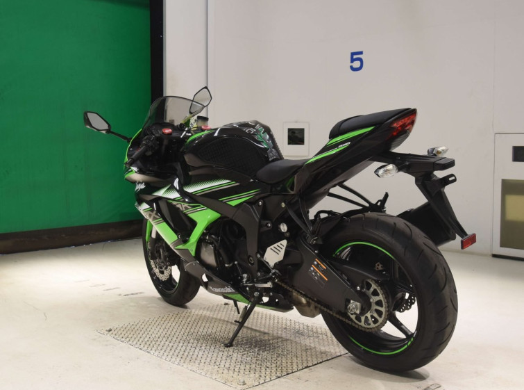 Мотоцикл Kawasaki ZX-6R с пробегом 8461 km