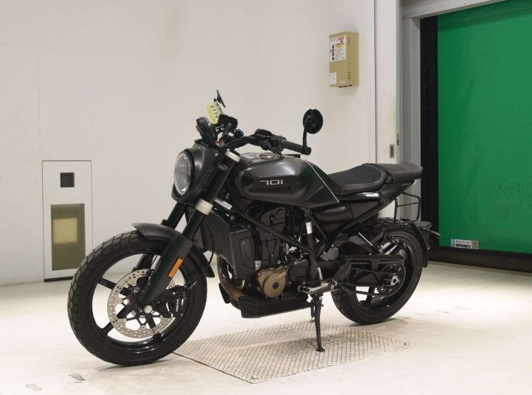 Мотоцикл Husqvarna SVARTPILEN 701 з пробігом 11657 km