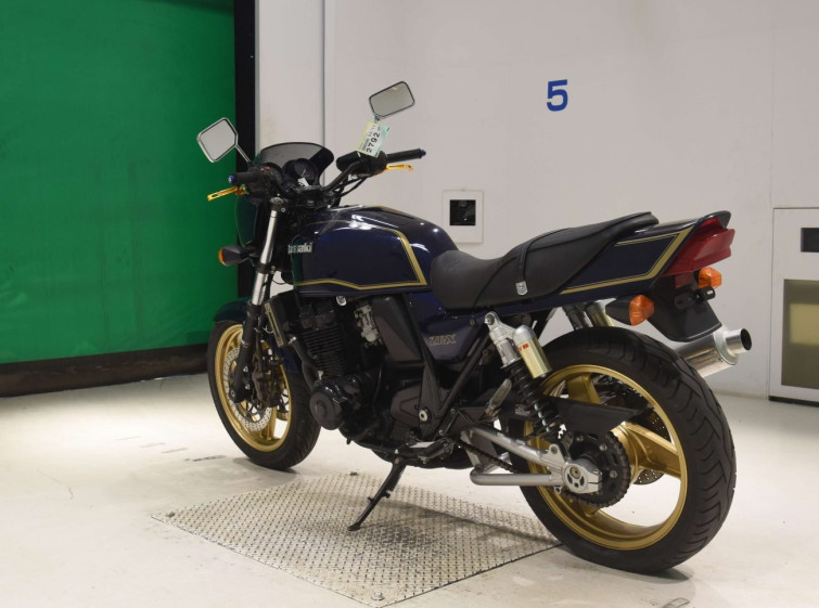 Мотоцикл Kawasaki ZRX400 з пробігом 5275 km