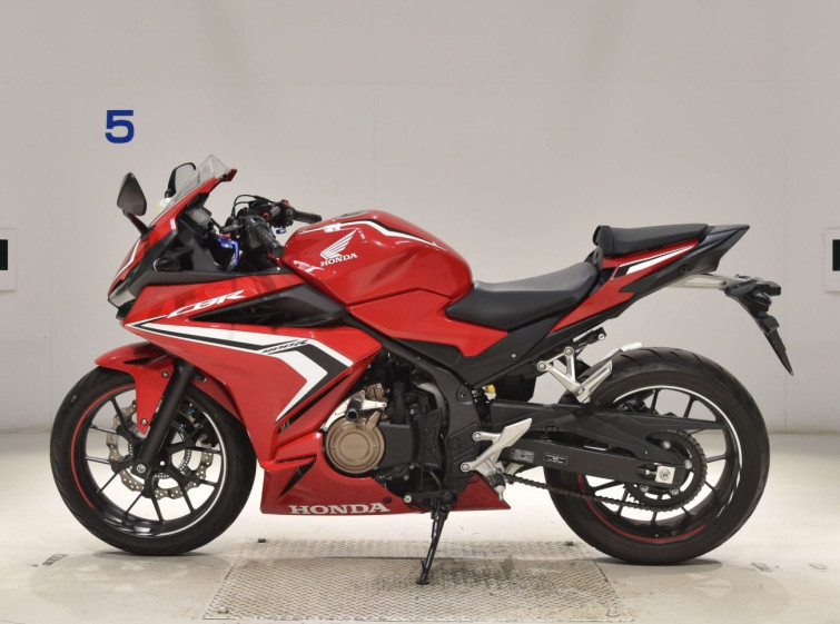Мотоцикл Honda CBR400R с пробегом 4750 km