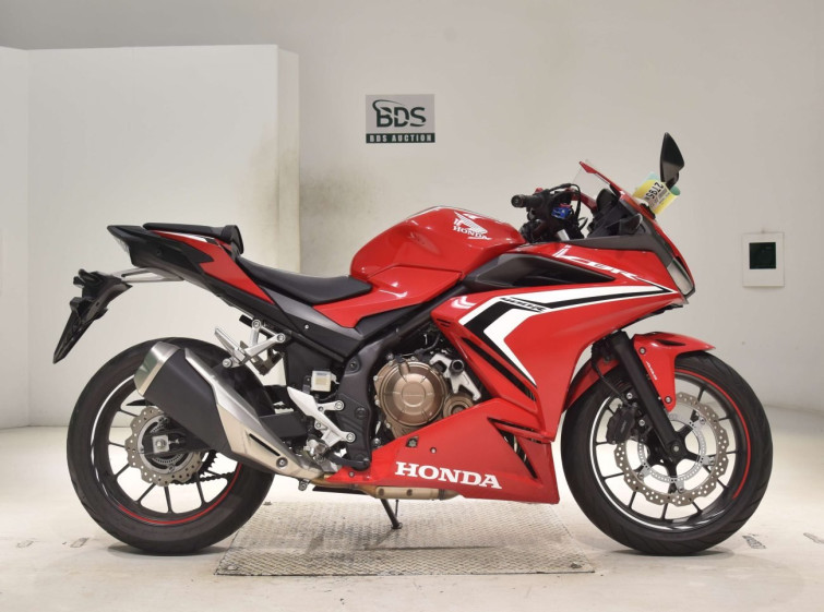 Мотоцикл Honda CBR400R с пробегом 4750 km