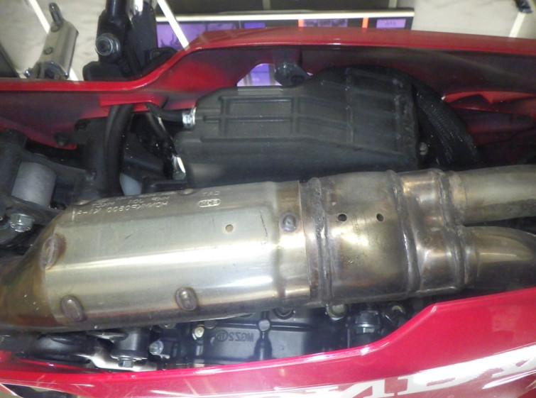 Мотоцикл Honda CBR400R с пробегом 4750 km