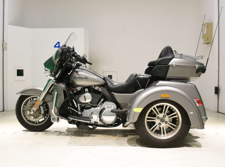 Мотоцикл HD ELECTRA GLIDE FLHTCU1690 TRIKE с пробегом 28802 km