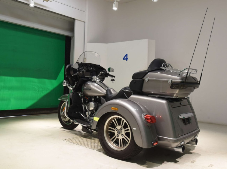 Мотоцикл HD ELECTRA GLIDE FLHTCU1690 TRIKE с пробегом 28802 km