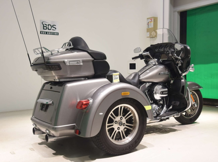 Мотоцикл HD ELECTRA GLIDE FLHTCU1690 TRIKE с пробегом 28802 km