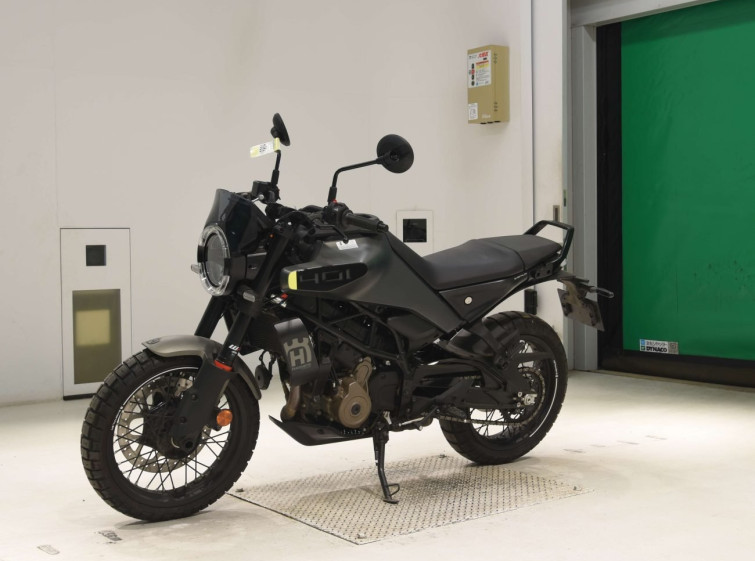 Мотоцикл Husqvarna SVARTPILEN 401 с пробегом 1974 km