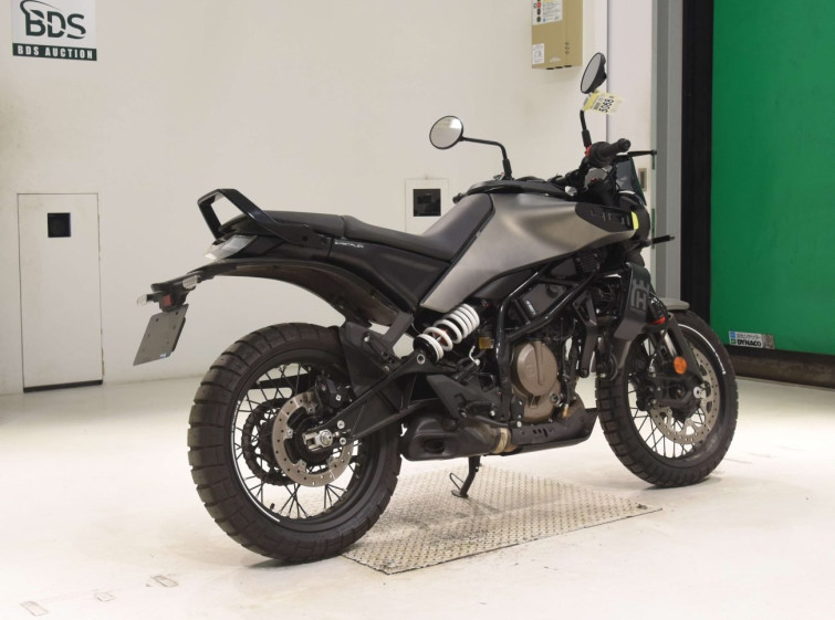 Мотоцикл Husqvarna SVARTPILEN 401 с пробегом 1974 km