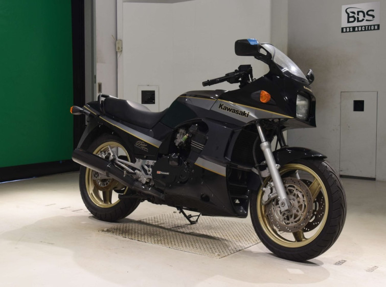 Мотоцикл Kawasaki GPZ900R с пробегом 7646 km