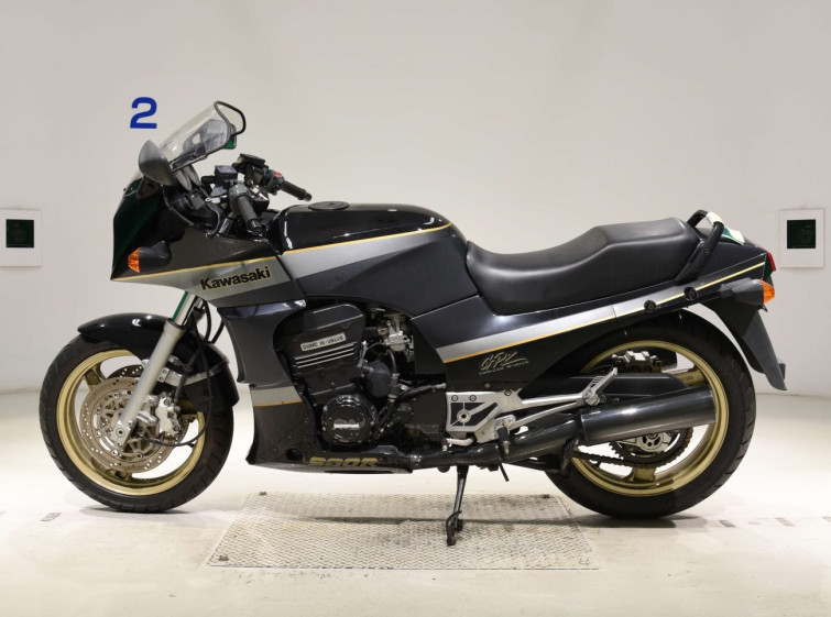 Мотоцикл Kawasaki GPZ900R с пробегом 7646 km