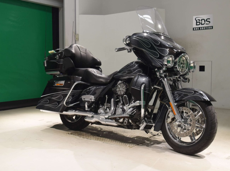 Мотоцикл HD FLHTCUSE1800 CVO