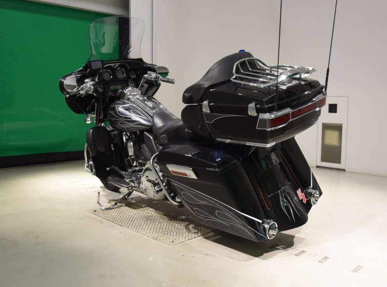 Мотоцикл HD FLHTCUSE1800 CVO