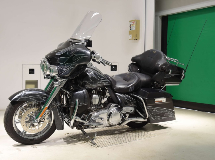 Мотоцикл HD FLHTCUSE1800 CVO