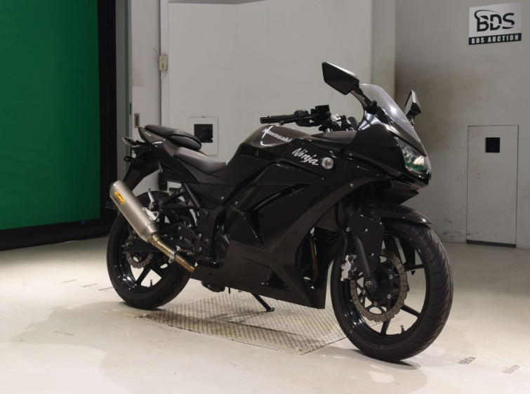 Мотоцикл Kawasaki NINJA250R с пробегом 9805 km