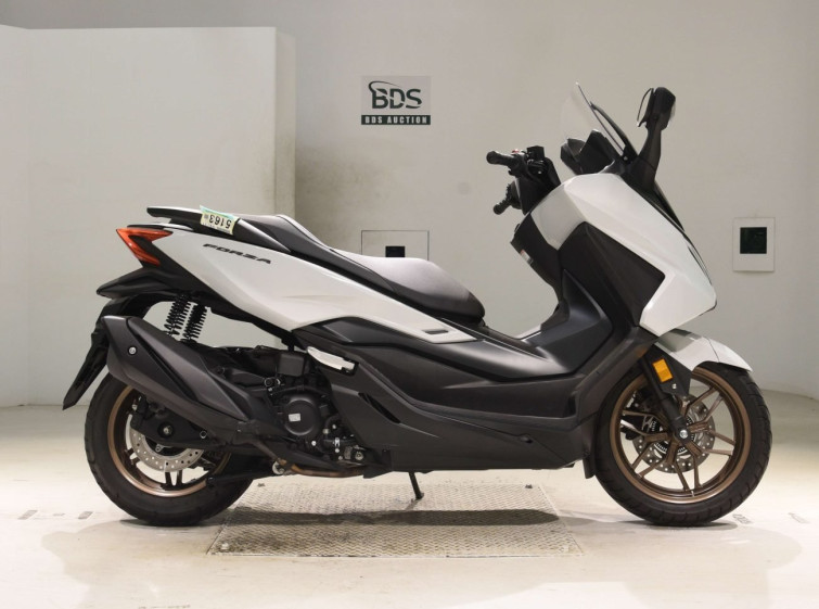 Мотоцикл Honda FORZA-6 с пробегом 7212 km