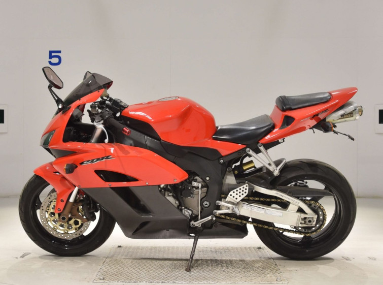 Мотоцикл Honda CBR1000RR с пробегом 53577 km