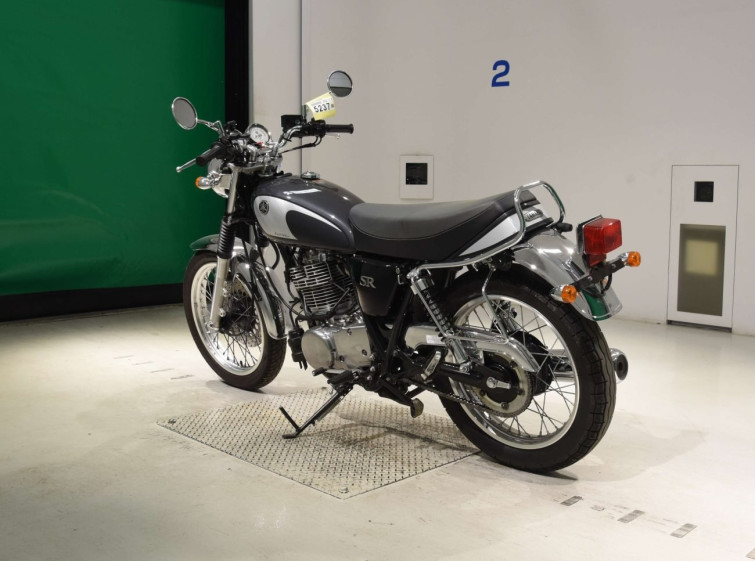 Мотоцикл Yamaha SR400 з пробігом 16051 km