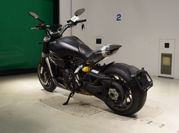 Мотоцикл Ducati X DIAVEL з пробігом 25160 km