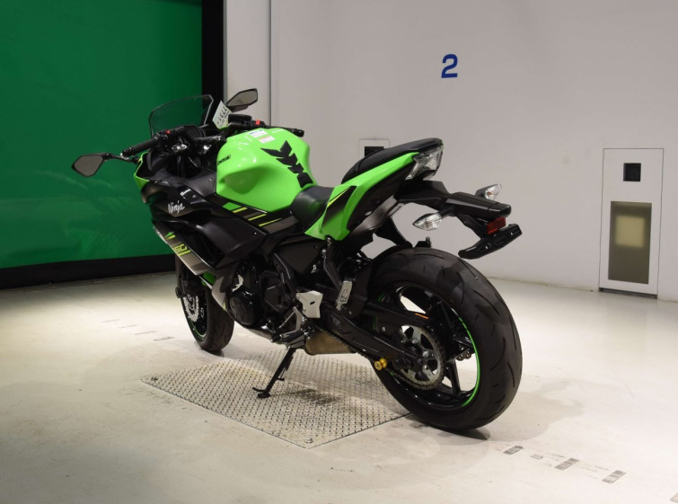 Мотоцикл Kawasaki ninja 650a с пробегом 4058 km