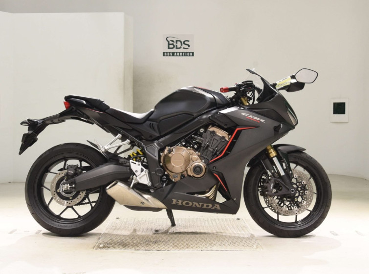 Мотоцикл Honda SR400 с пробегом 7397 km