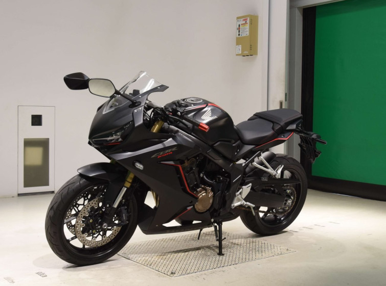 Мотоцикл Honda SR400 с пробегом 7397 km