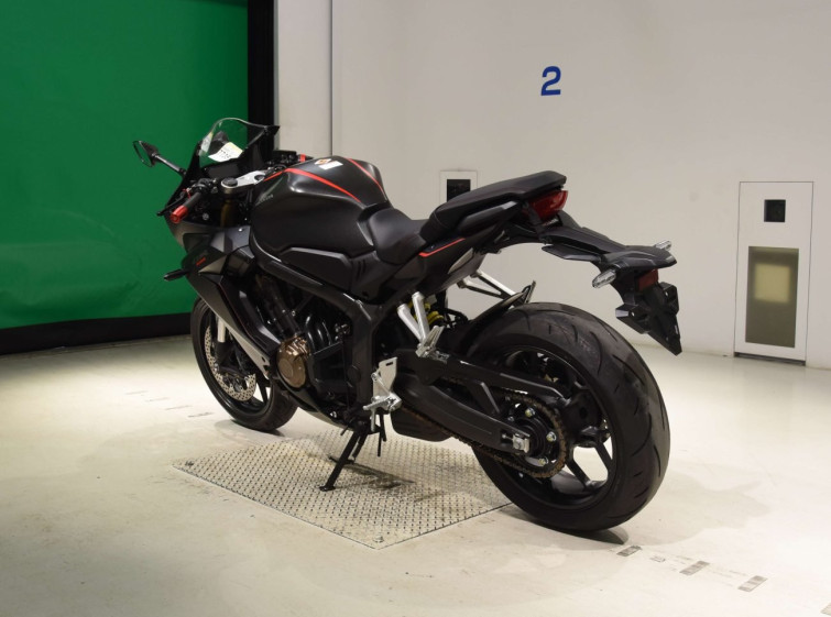 Мотоцикл Honda SR400 с пробегом 7397 km