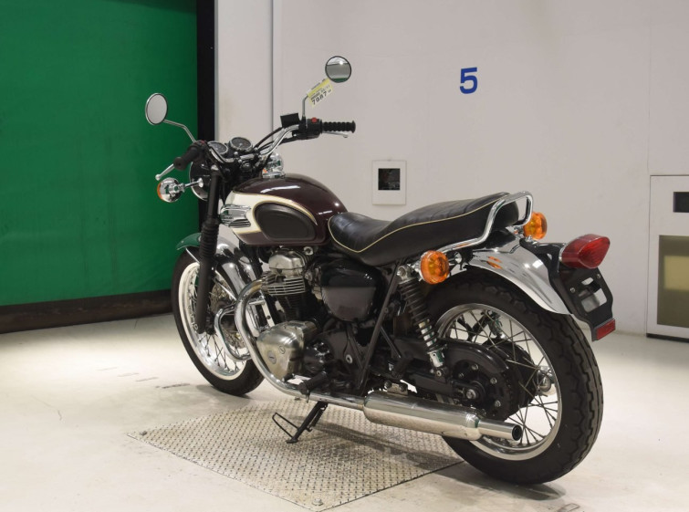 Мотоцикл Kawasaki W400 с пробегом 74260 km