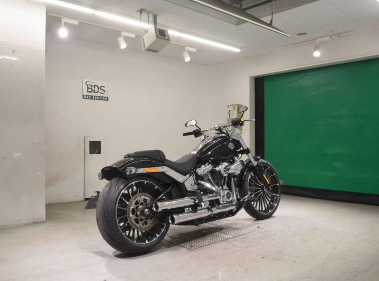 Мотоцикл HD FXBR1920 с пробегом 776 km