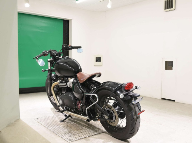 Мотоцикл Triumph BONNEVILLE BOBBER з пробігом 2615 km