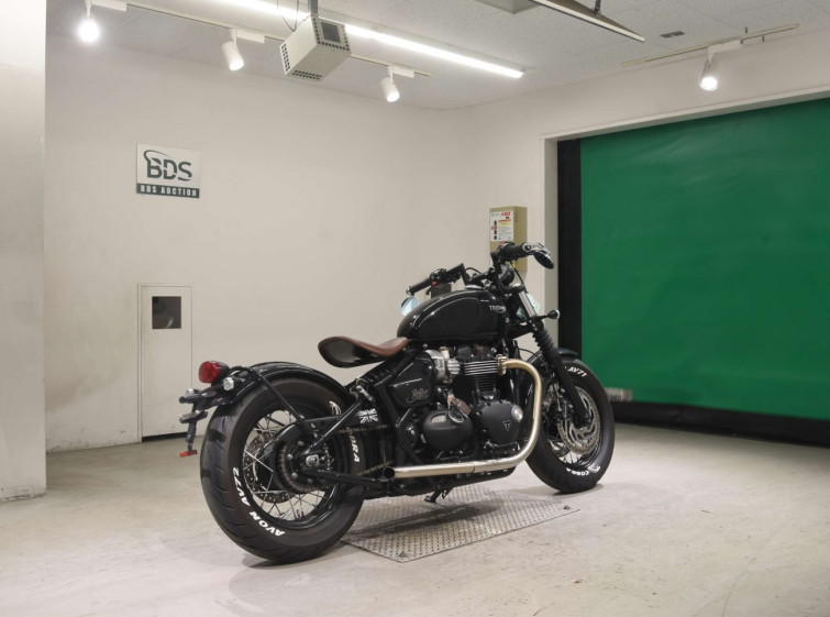 Мотоцикл Triumph BONNEVILLE BOBBER з пробігом 2615 km