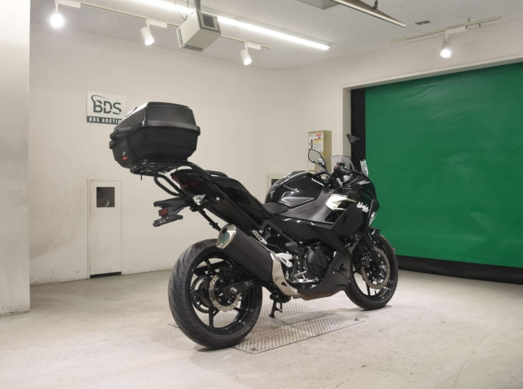 Мотоцикл Kawasaki NINJA400 з пробігом 15209 km