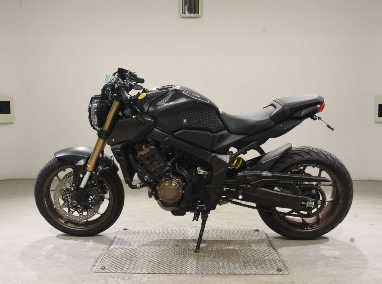 Мотоцикл Honda CB650R з пробігом 3485 km