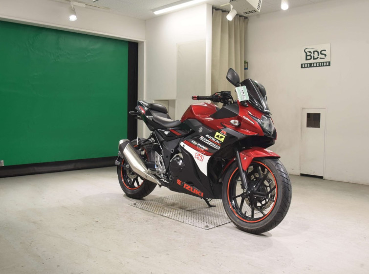 Мотоцикл Suzuki GSX250R с пробегом 4558 km